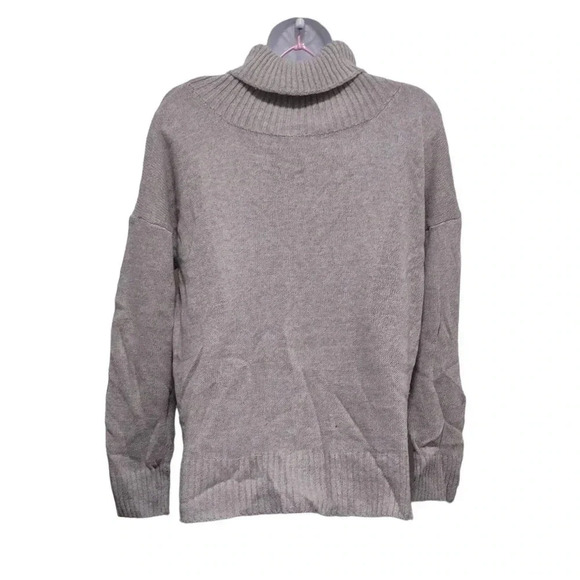 Turtle Neck light Grey pullover Sweater - Picture 2 of 5